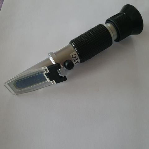 Refractometer  Brix 58 - 90%