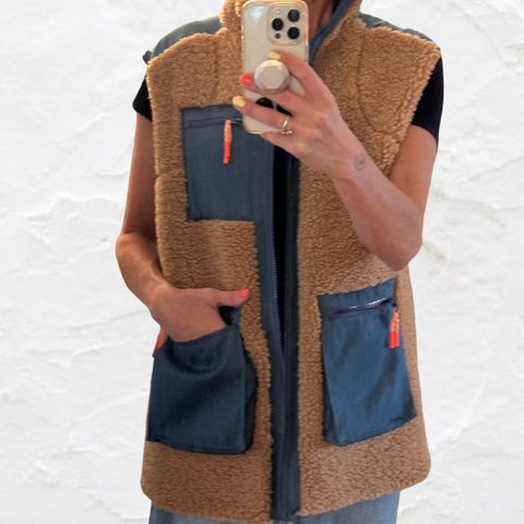 Cras vest