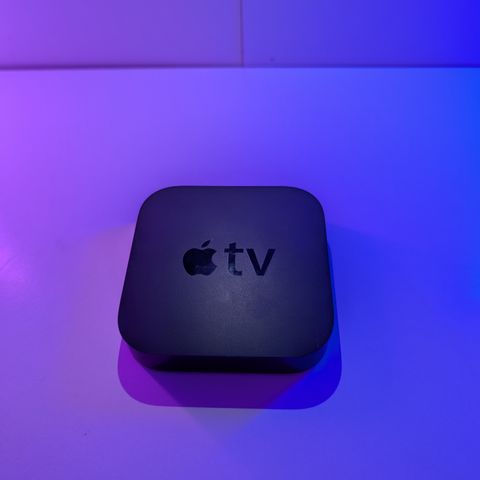 Apple TV med HDMI Og 1TB Tw-E harddisk.