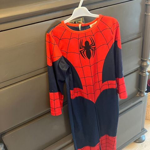 spiderman drakt 3-4 år