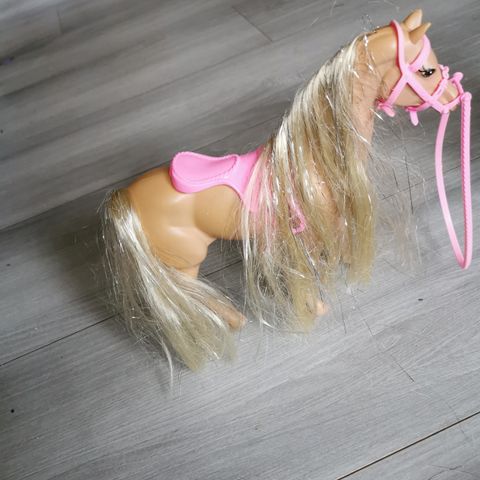 Barbie hest