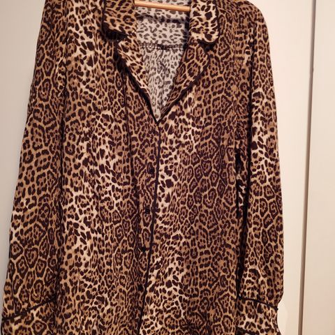 Leopard mønstrete bluse