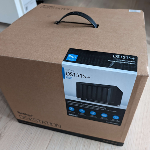 Synology NAS DiskStation DS1515+ server (ny)