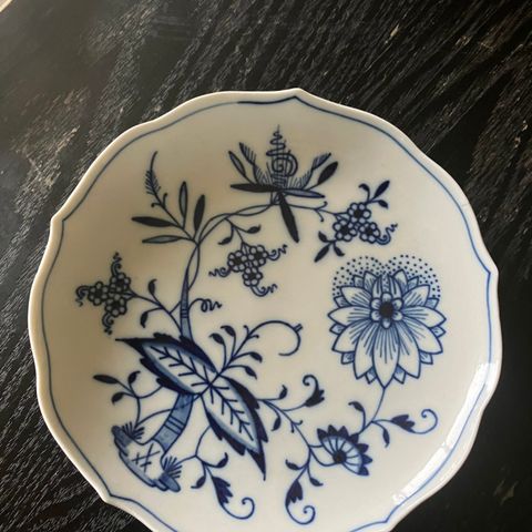 Meissen Asjett blue onion