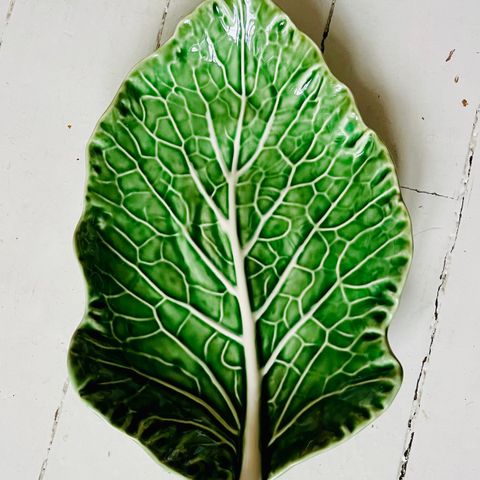 Bordallo Pinheiro Cabbage medium leaf