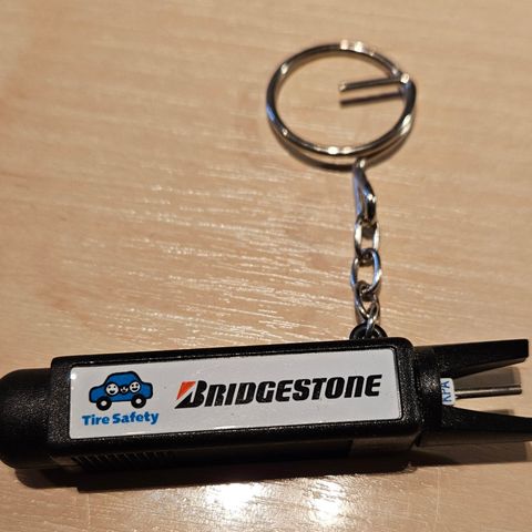 Bridgestone nøkkelring