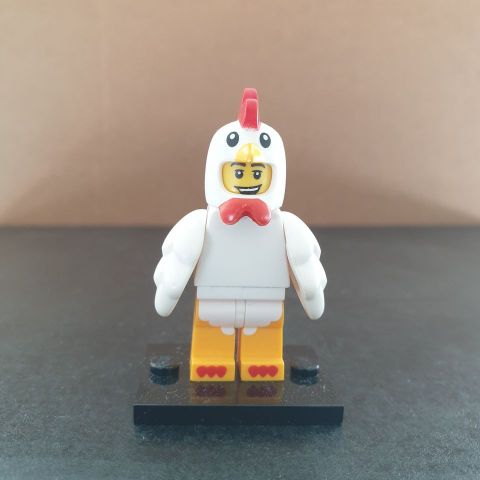 LEGO minifigure -Chicken suit guy. fra serie 9