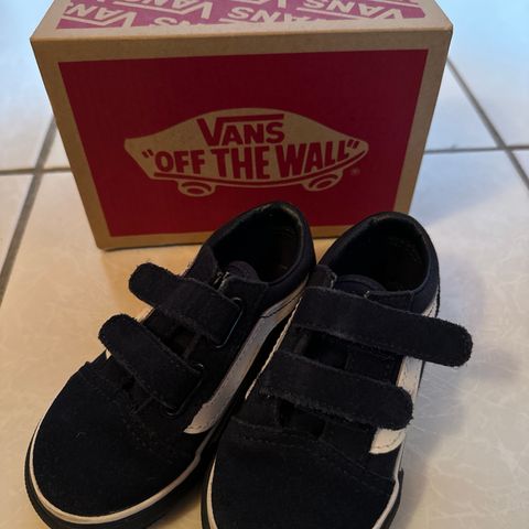 Vans str 22