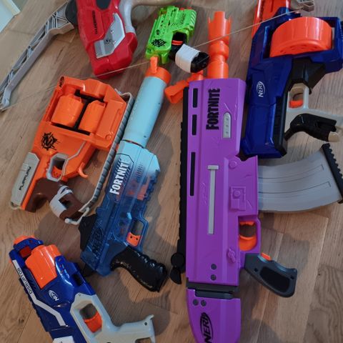 Nerf og xshot. 50kr PR stykk