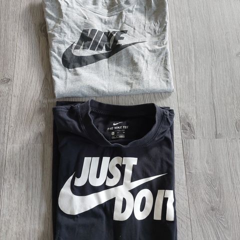Nike t- skjorter
