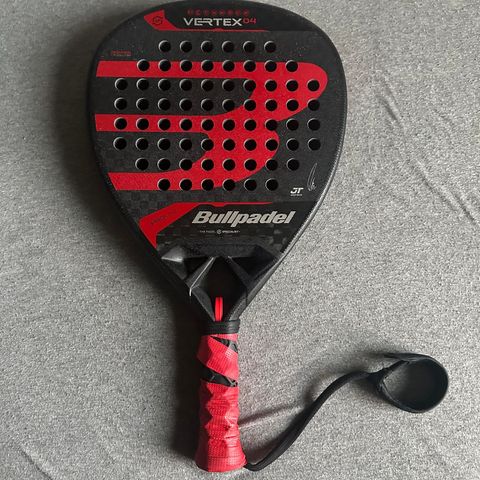 Bullpadel Vertex 04 2024 (4065 nypris)