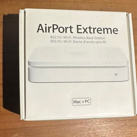 Apple AirPort extreme wifi router