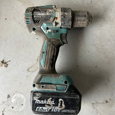 Makita Drill INK 6AH Batterl!