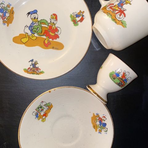 Samleobjekter 1950 talls Donald Duck servise