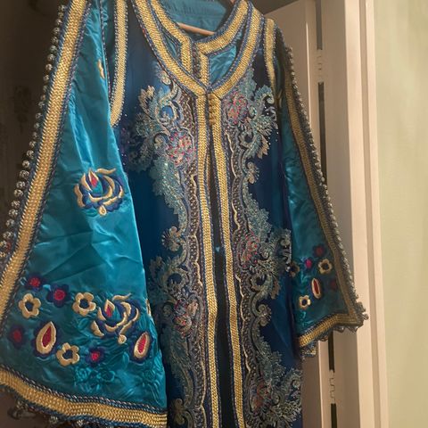 Caftan/ Takchita med belte. Str M/L