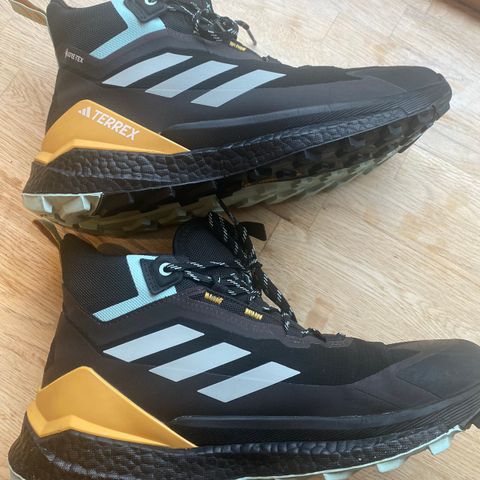 Adidas Terrex Free Hiker 2 GTX str 45 1/3 (små i størrelsen)