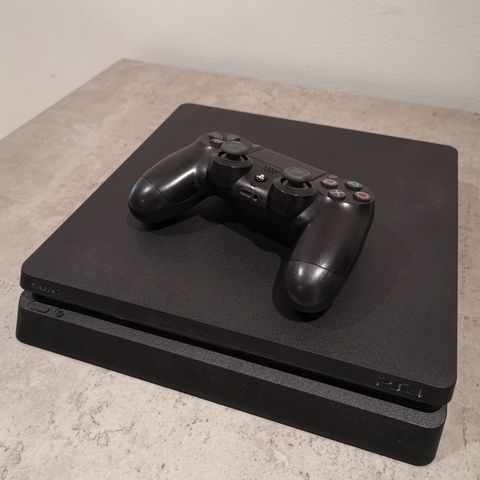 Playstation 4 Slim