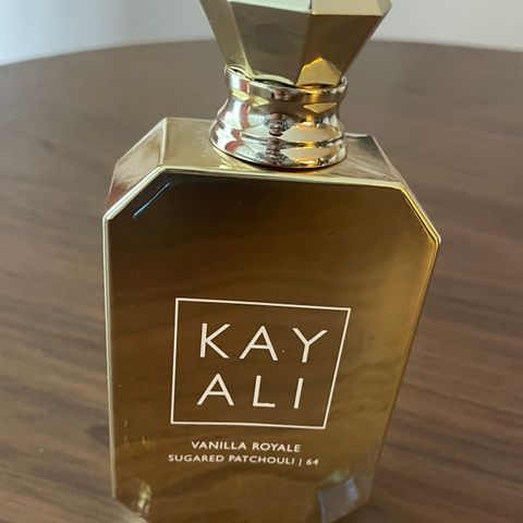 Kayali Vanilla Royale Sugared Patchouli