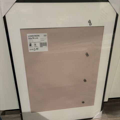 3 stykk 50x70 cm svart ramme fra IKEA. Helt ny!
