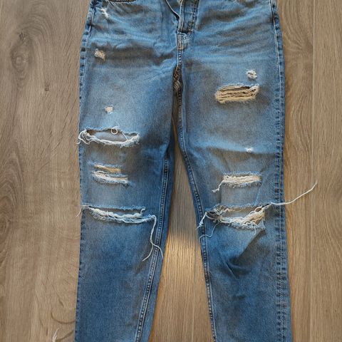 Divided jeans