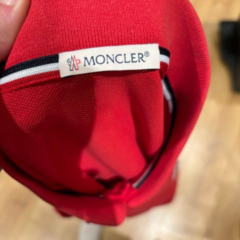 Moncler pique