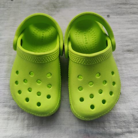 Crocs str 22/23