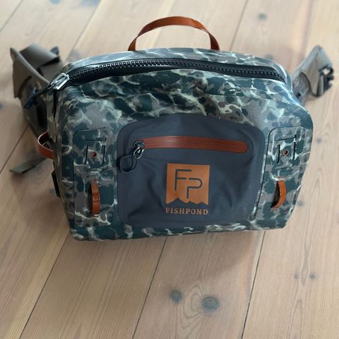 FP og Simms slingpack