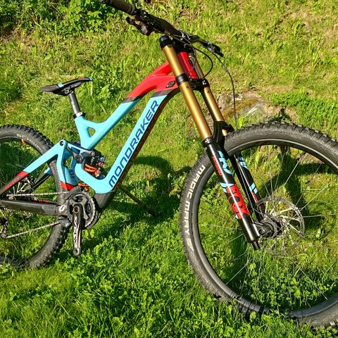 Mondraker Downhill 27,5  str S