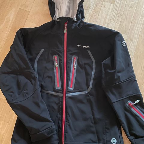 Softshell jakke str 42