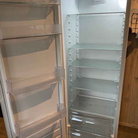 Nesten nytt kjøleskap