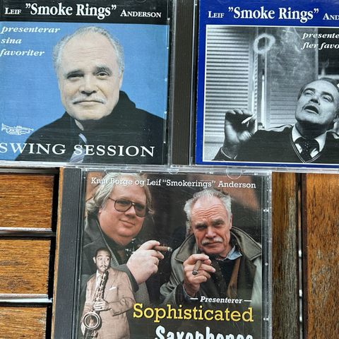 Leif "Smoke rings" Anderson presenterer ..... CD'er selges