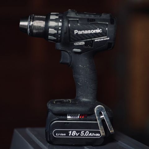 Panasonic 18V drill inkl 3x 5Ah batteri