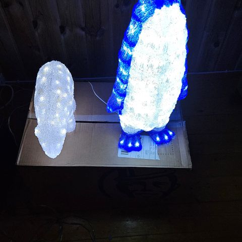 Selger 2 lyskulpturer!