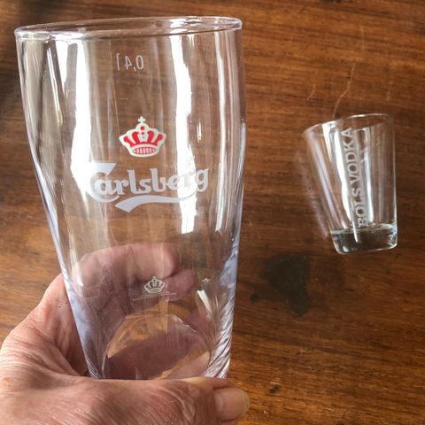 9 Carlsberg ølglass - inkl. 6 shot-/snapseglass på kjøpet!