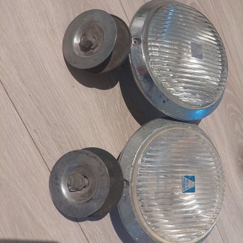 Gammle Hella halogen lykter