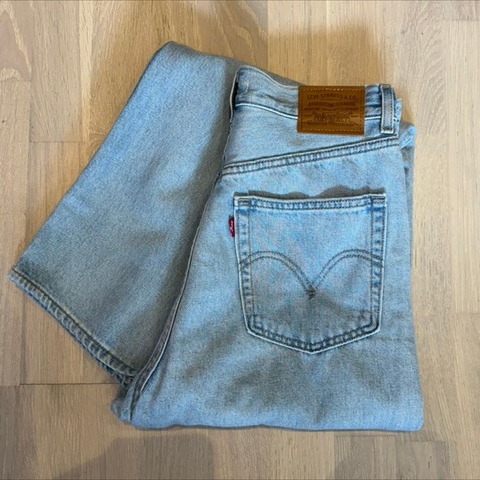 High loose Levis jeans