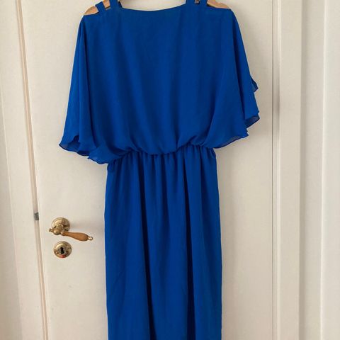 Nydelig blå kjole