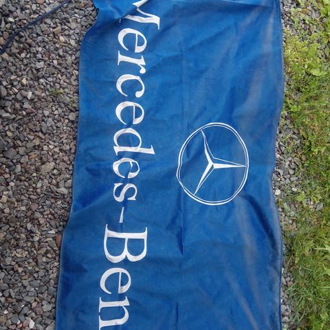Mercedes banner