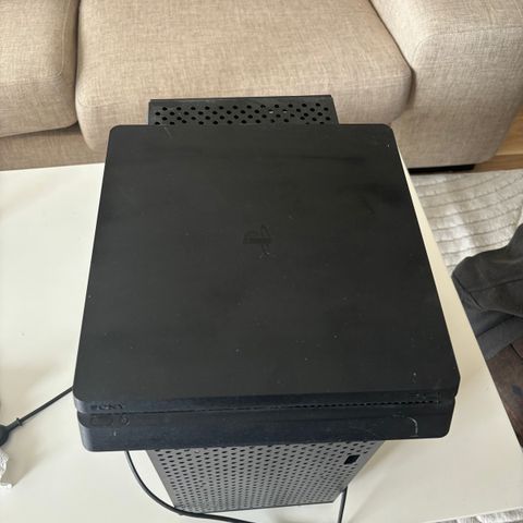 Ps4 slim