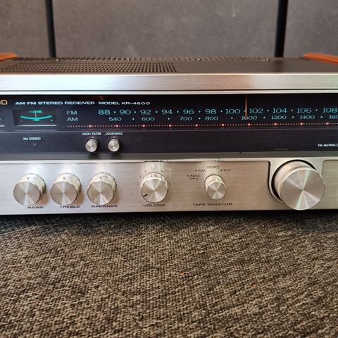 Strøken Kenwood KR 4600 selges hbo kr 1500,-