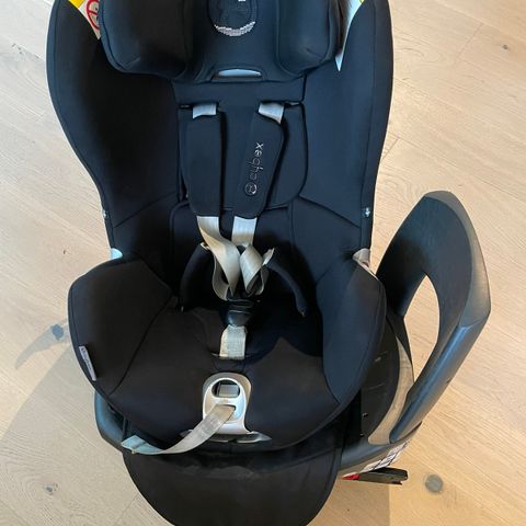 Cybex sirona M2 i-size bakovervendt bilstol