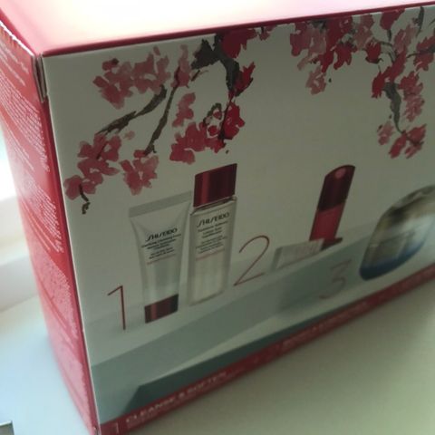 Shiseido Vital Perfection ny hudpleie