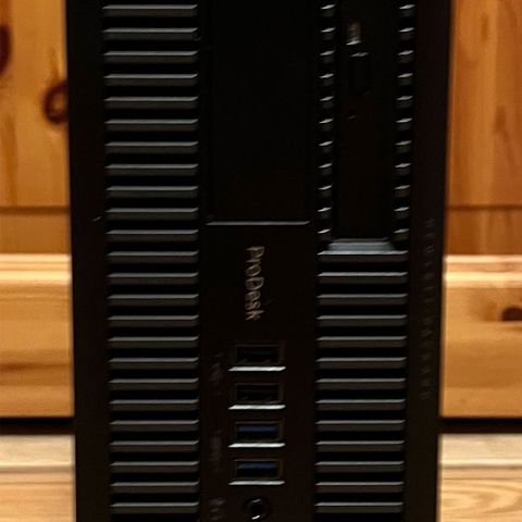 HP ProDesk 600 G2 med Windows 11, 16GB RAM, 226GB SSD og 1TB HDD