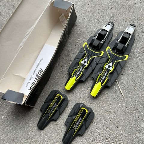 Fischer xcelerator skate binding