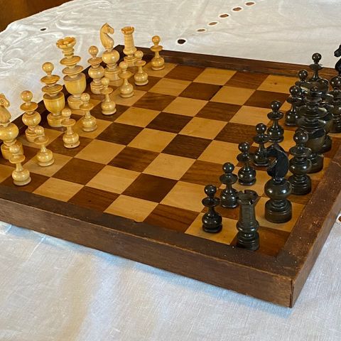 Gammelt sjakkspill