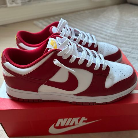 Nike Dunk Low - gym/red/white - str. 43