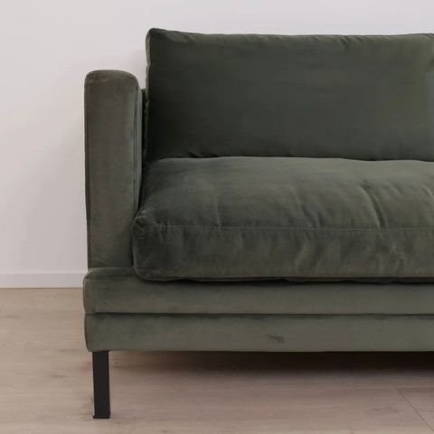 Grønn velur sofa fra Home & Cottage