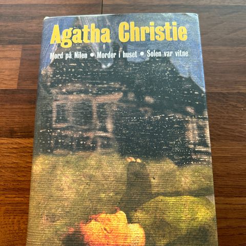 Agatha Christie.3 bøker i 1.Mord på Nilen . Morder i huset . Solen var vitne .