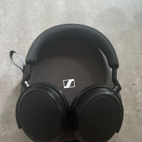 Sennheiser Momentum 4