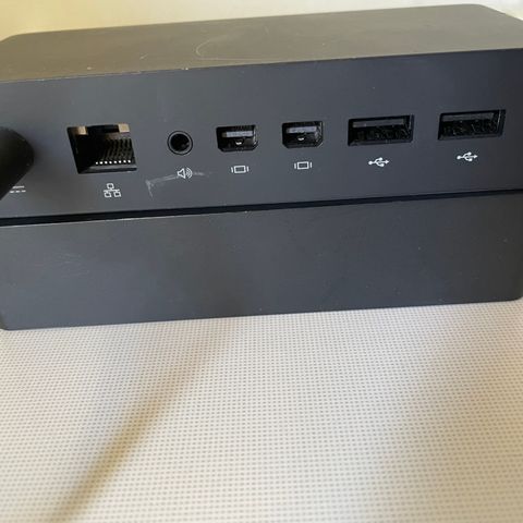 Microsoft Surface Dock [ 1661 ]